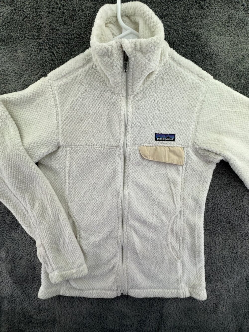Patagonia Women White XS Jacket Fuzzy Soft Full Zip Outdoors Pocket, Logo Adult